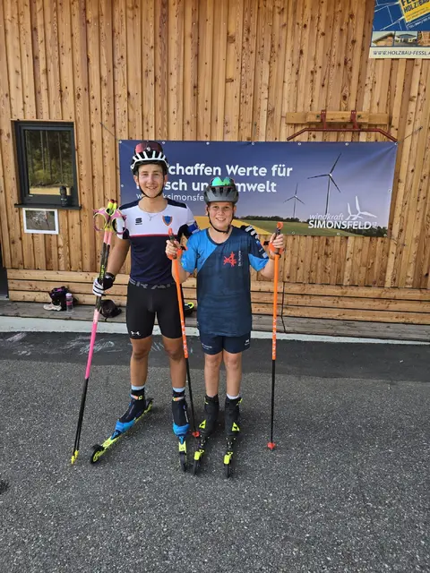 Der Waldzeller Thomas Erhart (r.) mit Italiens Biathlon-Nachwuchsmeister Jonas Tscholl beim gemeinsamen Training in Lohnsburg. | Foto: SC Waldzell