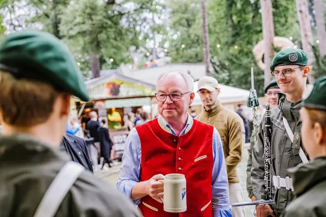 LH Stellvertreter Stephan Pernkopf bei der Eröffnung des Wachauer Volksfest 2025 im Kremser Stadtpark | Foto: LWmedia, Leonardo Ramirez
