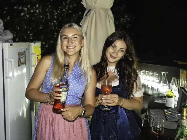 Die beliebten Extras wie die Weinbar und der Bunker sorgten für ausgelassene Stimmung. | Foto: Mario Hofmann