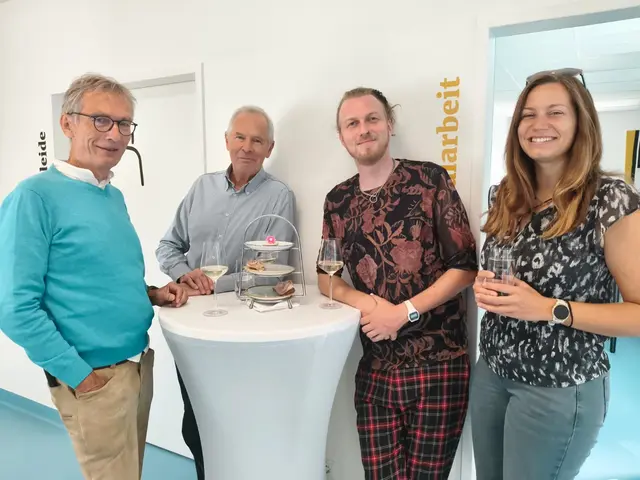 MeinBezirk hat die Eröffnungsfeier im Liebenauer Gesundheitszentrum mit der Kamera festgehalten. Um alle Schnappschüsse zu sehen, einfach auf das Foto tippen und durchswipen! | Foto: Christoph Lamprecht