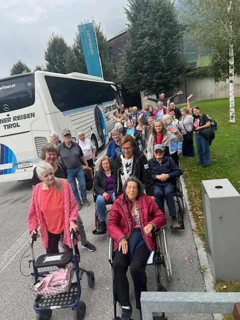 Trotz leichtem Nieseln konnte das geplante Programm vollständig stattfinden.  | Foto: sZenzi