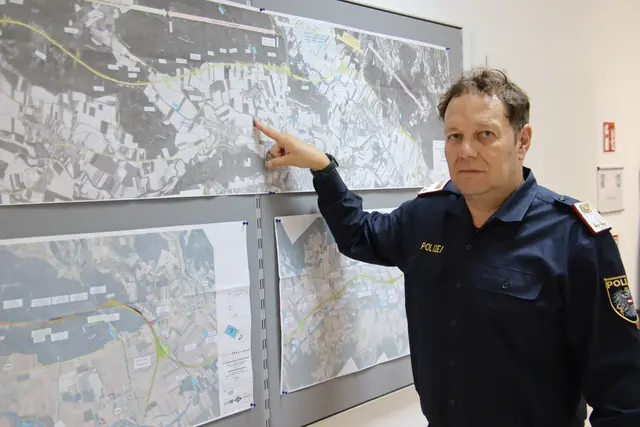 Christian Kopfer ist Kommandant der Autobahnpolizei, die für den gesamten Verlauf der S7 in der Steiermark und im Burgenland zuständig ist. | Foto: Martin Wurglits
