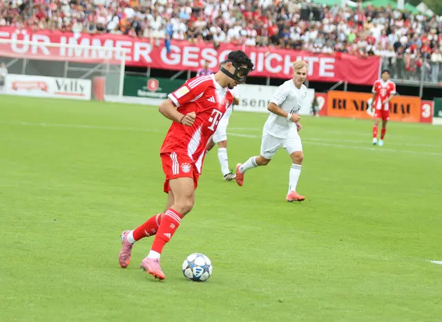 Nach einem Augenhölenbruch noch mit Maske am Werk: Mittelfeldstratege Aleksandar Pavlovic. | Foto: Peter Leitner