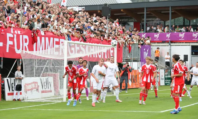 Das Gastgeberteam kam durchaus zu Szenen im Strafraum des mächtigen FC Bayern München. | Foto: Peter Leitner