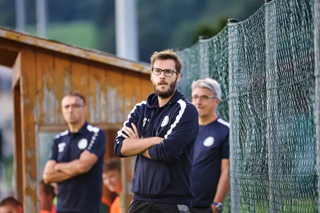 Tarik Jamak hat das Trainerzepter von Vereinslegende Walter Rosenauer übernommen. | Foto: Reischl