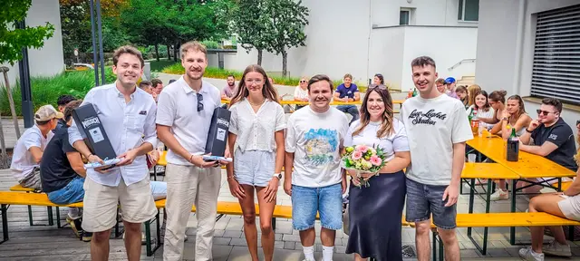 Mit großem Dank verabschiedete die Landjugend ihre bisherigen Vorstandsmitglieder Kilian Marchhart (Leiter), Melissa Pachler (Kassierin) und Manuel Mannsberger (Schriftführer-Stv.), die in den letzten Jahren mit viel Engagement und Tatkraft die Arbeit des Vereins geprägt haben. Ihre Arbeit habe wesentlich dazu beigetragen, dass der Verein heute stark aufgestellt ist und zahlreiche Aktivitäten erfolgreich durchführen konnte. | Foto: Landjugend Pöttsching