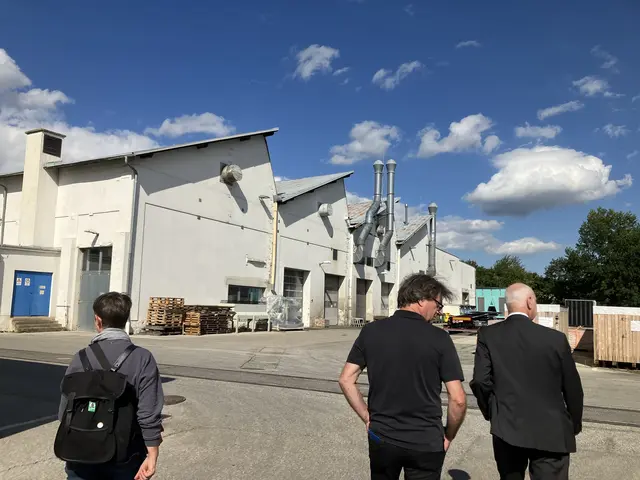 Unterwegs am Fabriksgelände | Foto: Gabriela Stockmann