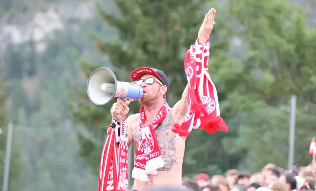 Auf den Rängen wurde auf mit Megaphon für Stimmung gesorgt. | Foto: Peter Leitner