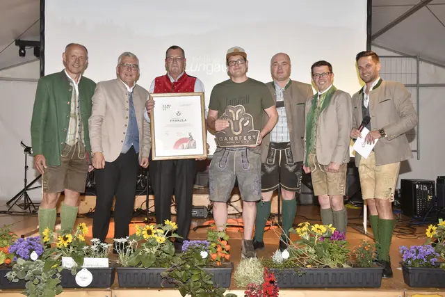 Ehrung für Familie Pichler vulgo Franzla, Tamsweg. | Foto: Land Salzburg/Franz Neumayr