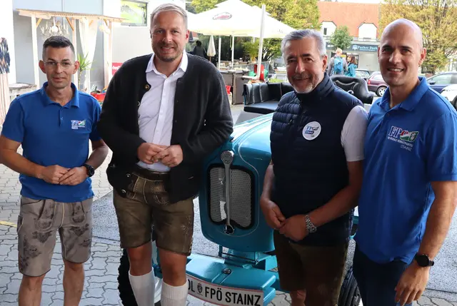 Organisator David Weiß, NAbg. Markus Leinfellner, Bundesrat Werner Gradwohl, Ortsparteiobmann Friedrich Scheer (v.l.) | Foto: Gerhard Langmann