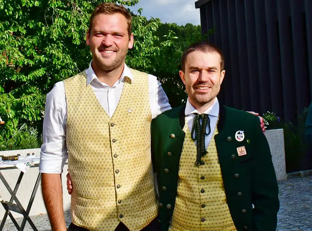 Festobmann Florian Wenninger und MV Obmann Julian Pohn (re)