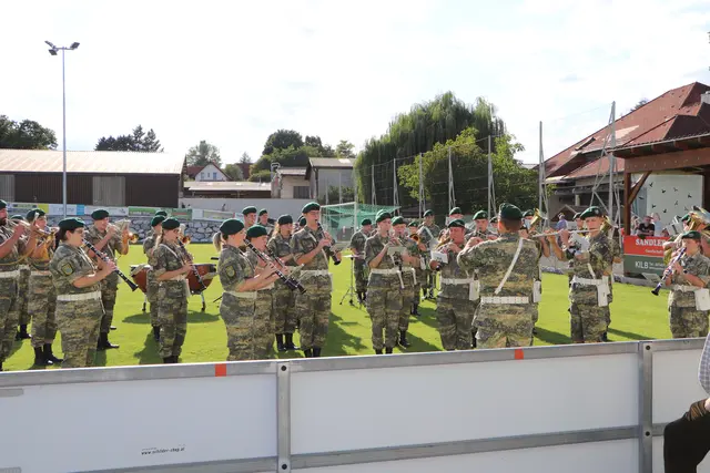 Vor der Angelobung gab es ein kurzes Platzkonzert. | Foto: Tanja Handlfinger
