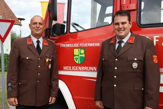 Sie leiteten die Vorbereitungen für das Jahrhundertfest ihrer Feuerwehr: Kommandant: Klaus Huber-Kedl (links) und sein Stellvertreter Manuel  Deutsch. | Foto: Martin Wurglits