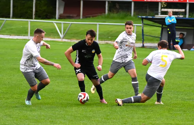 Muhammet Asan (St. Barbara) gelang das zwischenzeitliche 2:2 und holte zusätzlich noch einen Elfmeter heraus. | Foto: Ropatsch