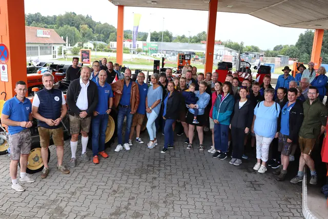 Ein Erinnerungsfoto vor der Abfahrt ins Blaue | Foto: Gerhard Langmann