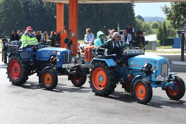 Auch Stainzer Oldtimerfreunde machten die Reise mit | Foto: Gerhard Langmann