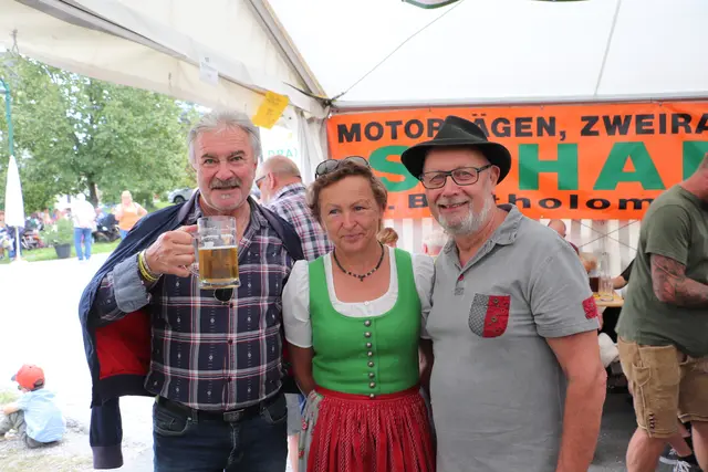 St. Oswalds Vzbgm. Leo Klimacsek (re) mit Gattin Christa und Erich Offenbacher | Foto: Edith Ertl