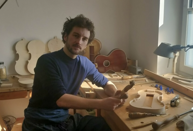 In diesem 5-tägigen Workshop konnten die Teilnehmer ein hochwertiges Qualitätsinstrument aus ausgezeichnetem Klangholz bauen.  | Foto: MeinBezirk - Peter Sattler