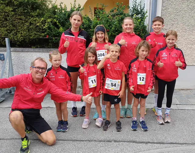 Obmann Walter Kloimwieder mit seinen Jungen Schützlingen | Foto: LCN