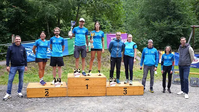 Gruppenbild mit den Vereinssiegern. | Foto: Franz Fichtinger