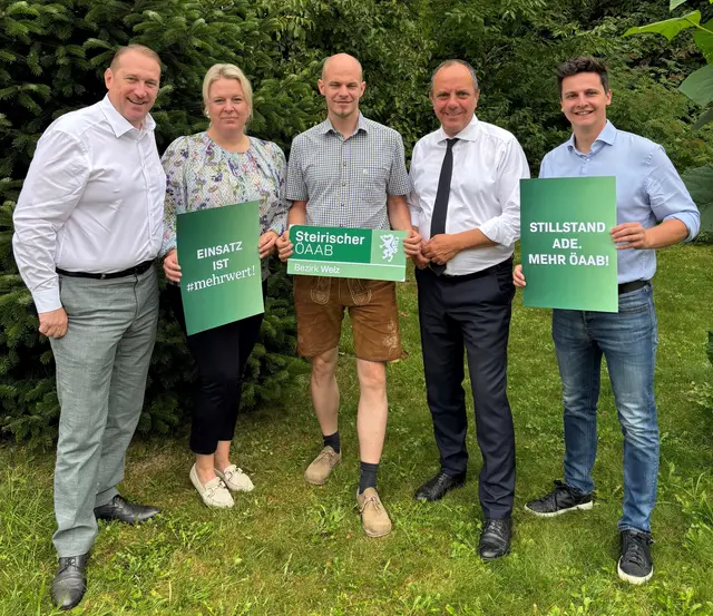 ÖAAB-Landesobmann Günther Ruprecht, Michaela Meier, ÖAAB-Bezirksobmann Julian Della Pietra, Bürgermeister Christoph Stark mit ÖAAB-Landesgeschäftsführer Lukas Tödling (v. l.) | Foto: ÖABB