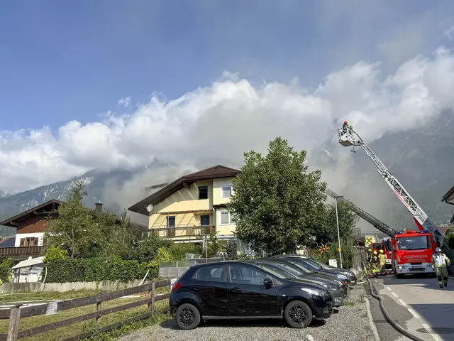 Brand in Thaur  | Foto: Zeitungsfoto.at