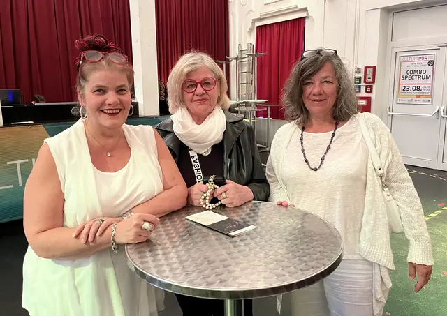 Maria Mevissen, Elisabeth Schmidleitner, Birgit Pfabigan freuen sich auf gute Unterhaltung | Foto: Franziska Führer