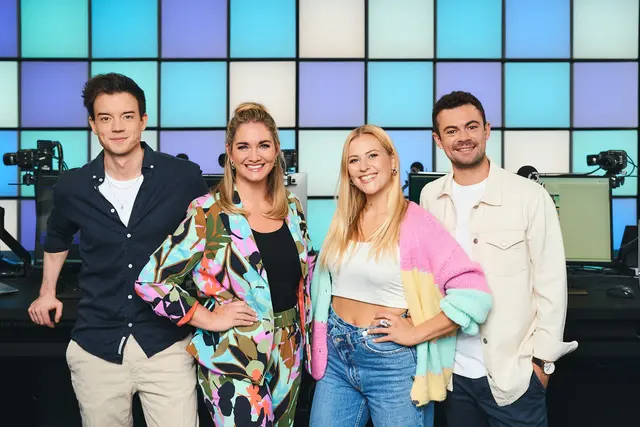 Das neue Ö3-Wecker-Team (von links): Philipp Hansa, Gabi Hiller, Anna Kratki und Philipp Bergsmann. | Foto: ORF/Hitradio Ö3/Roman Pfeiffer