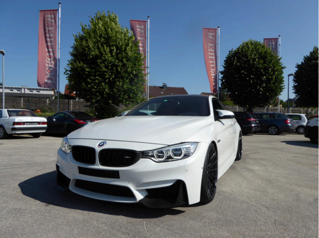 317 kW bzw. 431 PS stark und im Juli für 31.000 Euro (Startpreis: 4.800 Euro) ersteigert: ein in der Verwertung gelandeter BMW M4. Zustand: "stark gebraucht". | Foto: Dorotheum