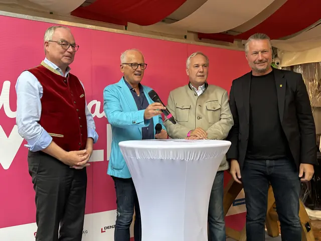LH Stv. Stephan Pernkopf. Andy Marek, Walter Rosenkranz, Peter Molnar | Foto: Schütz