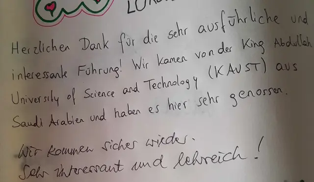 Besucher aus dem fernen Saudi Arabien trugen sich ins Gästebuch im Kurioseum in Purgstall an der Erlauf ein.