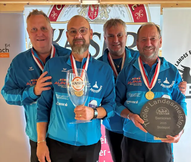 Große Freude bei den Breitenwanger Stockschützen über den Landesmeistertitel. | Foto: SCB