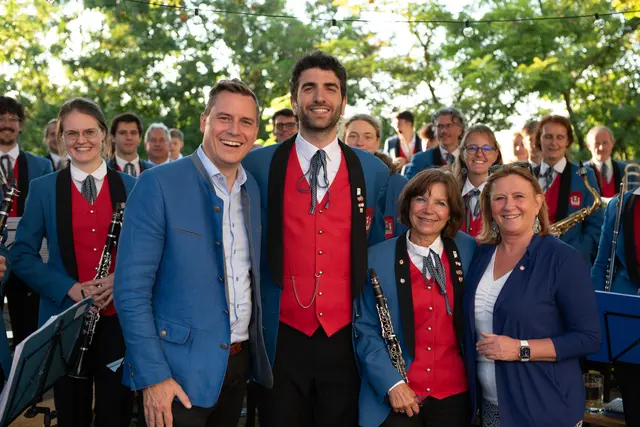 Bgm.  Christoph Kaufmann und Vizebgm. Maresi Eder beim BMH mit Obfrau Susanne Urteil und Kapellmeister Luca Pelanda | Foto: Stadtkapelle Klosterneuburg