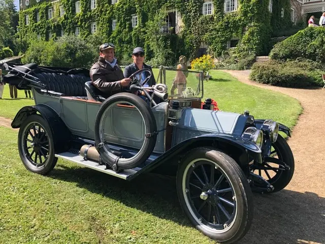 Solche Autos sieht man auf Kärntens Straßen nur noch bei speziellen Events.  | Foto: Veldener Tourismus GmbH, k.K.