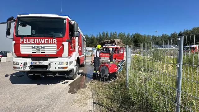 Am späten Vormittag kam es in einer Werkstättenhalle in Wagram ob der Traisen zu einem Brand. | Foto: DOKU-NÖ