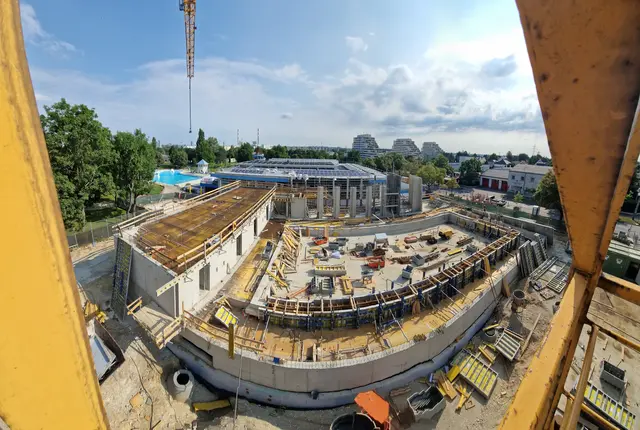 Die Bauarbeiten beim Simmeringer Bad sind noch im Gange. | Foto: Stadt Wien - Bäder (MA 44)