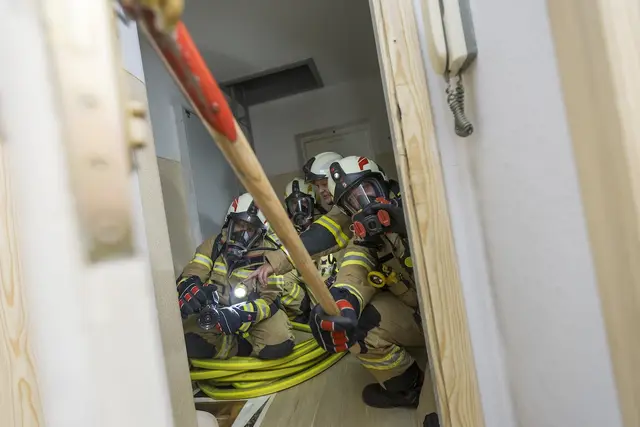 Eine groß angelegte Feuerwehrübung fand am Abend des 20. August bei den Bestandshäusern der gswb in Grödig statt. | Foto: gswb/Neumayr