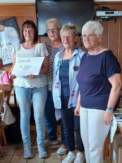 Vertreterinnen der Pfarrbücherei mit jenen des Pensionistenverbands. | Foto: PV Eberschwang