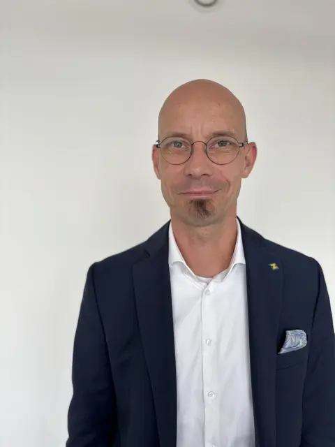 Leiter der Landessammlungen Niederösterreich, Armin Laussegger, erzählt uns im Interview von der Verbindung der Habsburger zu Niederösterreich und Japan | Foto: Lauren Fahrenberger / MeinBezirk