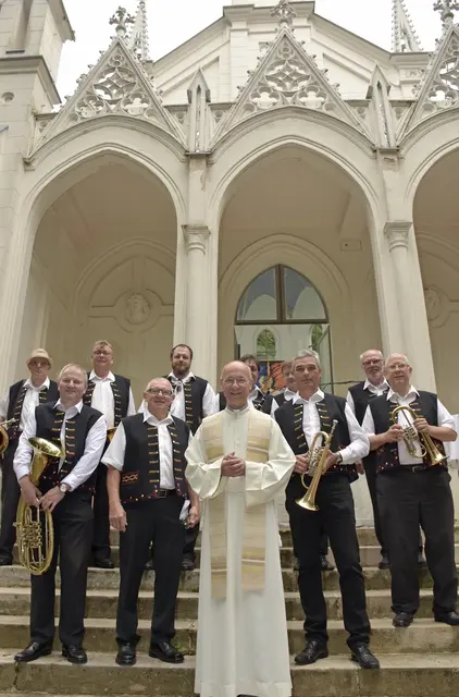 Am Sonntag, 31. August, findet bei der Sissi-Kapelle Am Himmel der Kirchtag mit Dompfarrer Toni Faber und den Wiener Stadtmusikanten statt. | Foto: Am Himmel