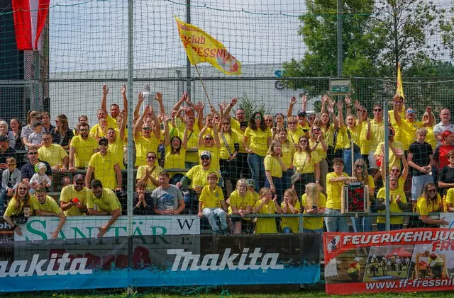 Der Fanclub der Feuerwehrjugend Freßnitz.  | Foto: BFVMZ/FF Freßnitz