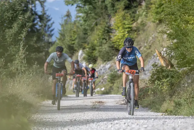 Der SC Ehenbichl und der Radclub Reutte laden wieder Biker, E-Biker, Walker und Läufer dazu ein, den Schlosskopf zu erobern.  | Foto: Rolf Marke