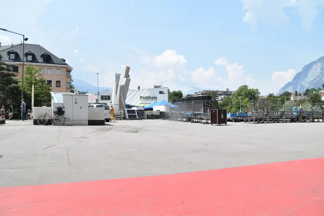 Obwohl der Marktplatz in Innsbruck direkt neben dem Inn liegt, ist er vollständig asphaltiert. | Foto: MeinBezirk Archiv