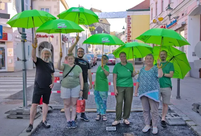 Grüne Schirme als Zeichen für Bäume | Foto: Hendric Stattmann