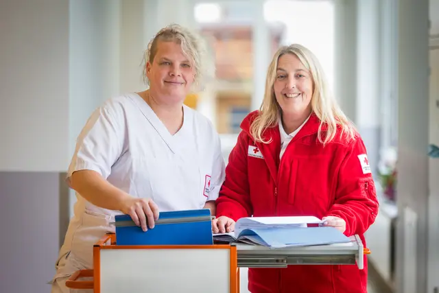 Das Arbeitsklima im Roten Kreuz ist von einem menschlichen, respektvollen Umgang geprägt. | Foto: wildbild Freund