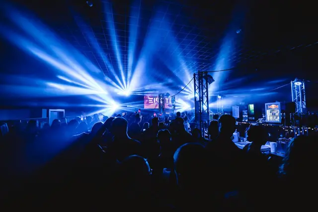 Die FF Riegl veranstaltet das "Black Out"-Clubbing. | Foto: Stefanie Eder