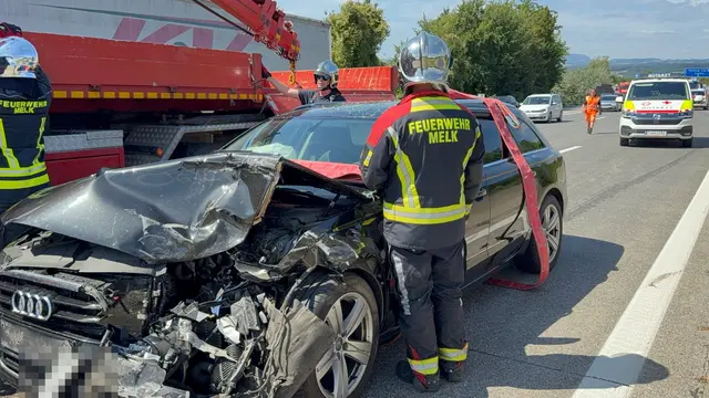 Auffahrunfall auf der A1 bei Melk. | Foto: DOKU-NÖ