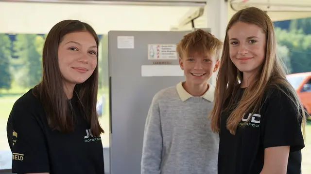 Im Start-Stand unterstützte ein junges Team. | Foto: Jud Motorsport