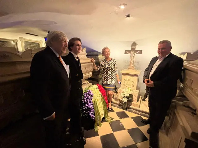 Besuch in der Bouebonengruft: Ernst Gundaccar Wurmbrand-Stuppach, Ferdinand Gerhold, Elisabeth Wurmbrand-Stuppach, Bürgermeister Bernhard Karnthaler | Foto: Marktgemeinde Lanzenkirchen