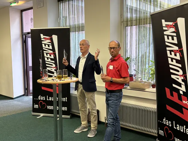 Sigi Nerath und Wolfgang Hirschbeck führten durch den Vormittag. | Foto: MeinBezirk/Astrid Moder